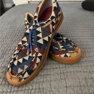 Twisted X Multicolor Geometric Sneakers